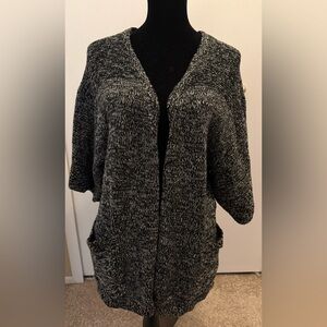 NWOT Vince Camuto Black and White Knit Sweater